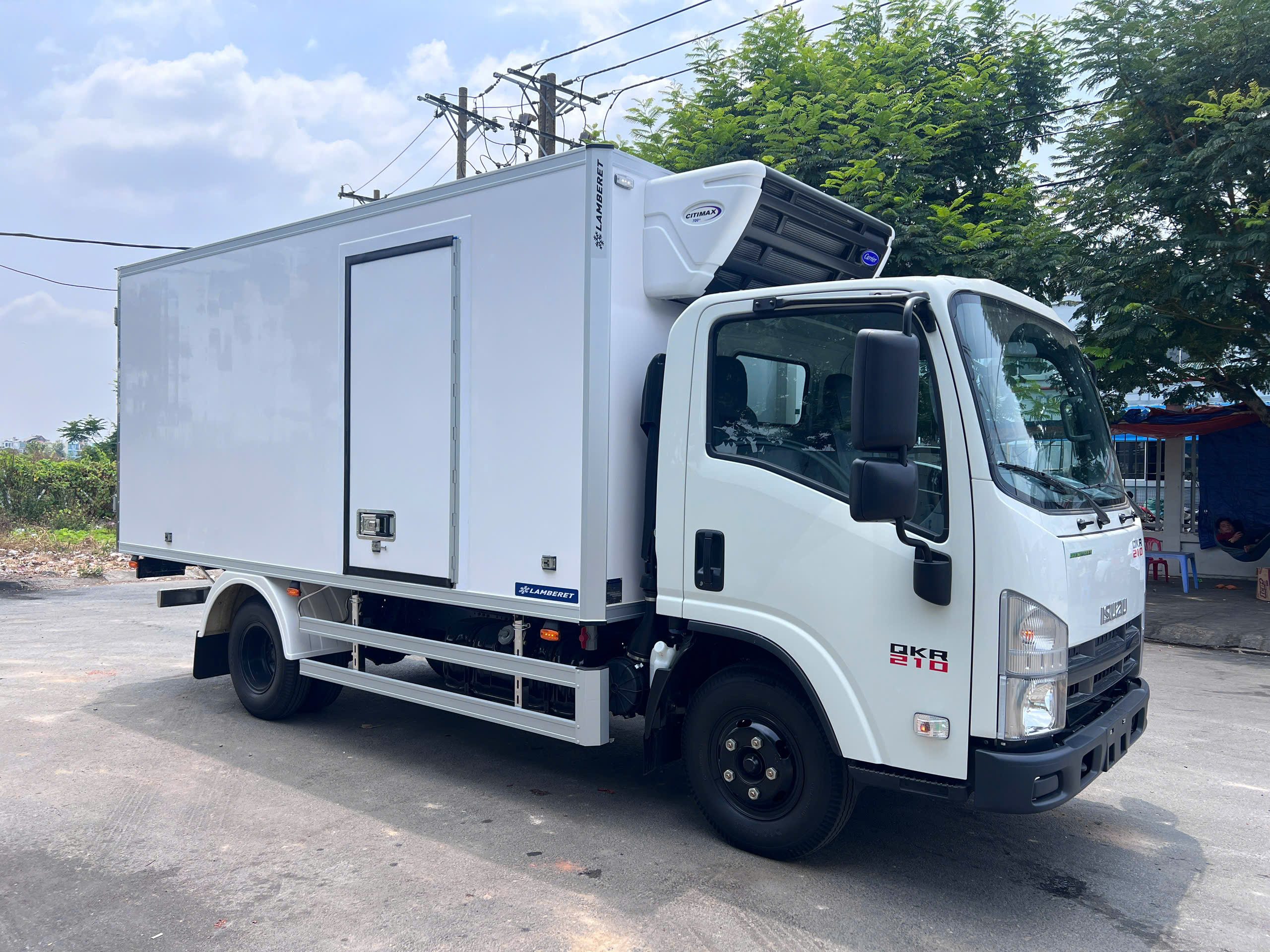 Isuzu QKR 210 Đông Lạnh